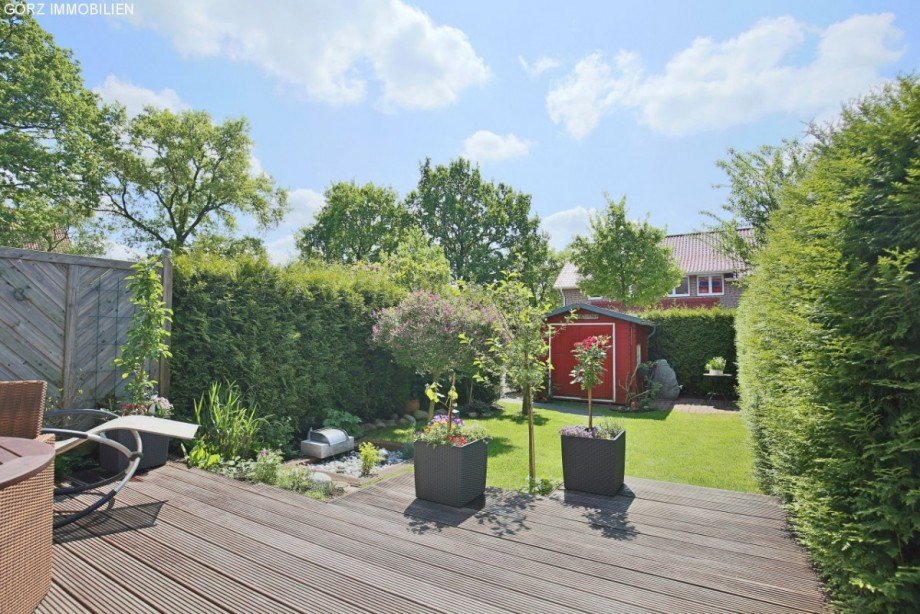 Blick von der Terrasse Reihenhaus Norderstedt