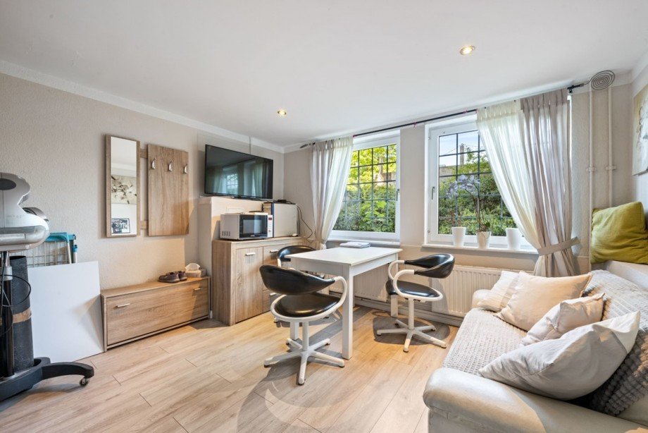 Aufenthaltsraum Fris�r Wohn- / Gesch�ftshaus Quickborn