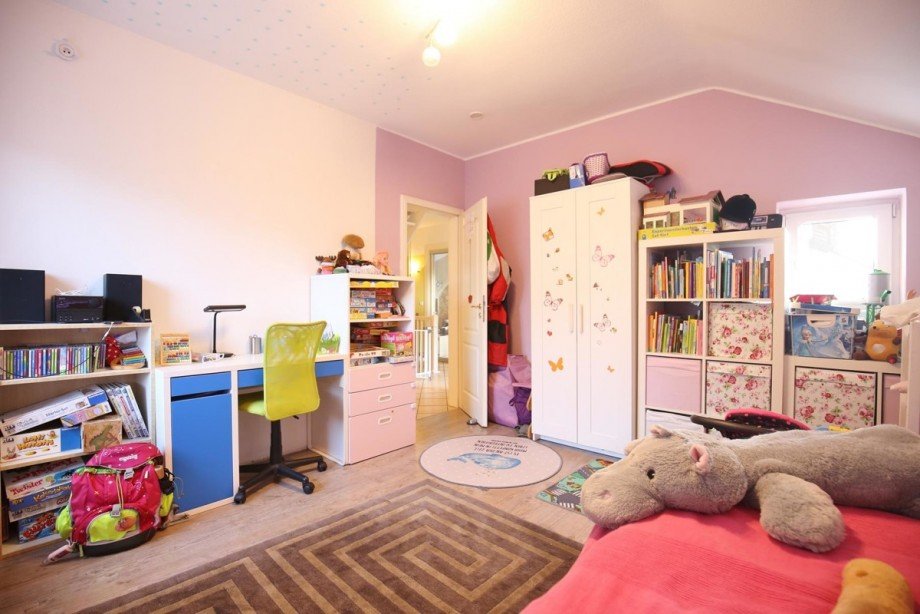Kinderzimmer Dachgeschoss Doppelhaush�lfte Hamburg-Sasel