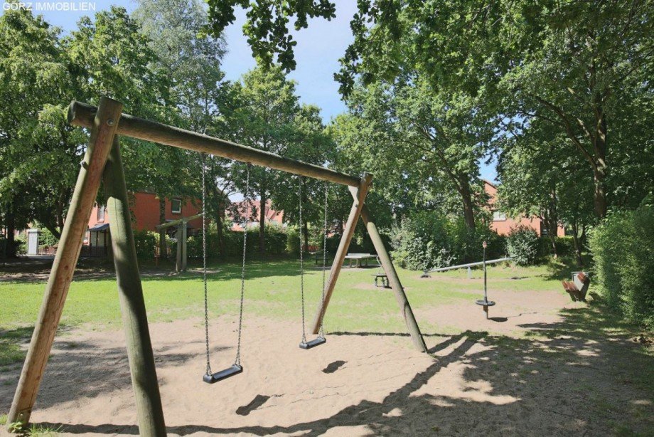 privater Spielplatz der Anlage Reihenendhaus Pinneberg