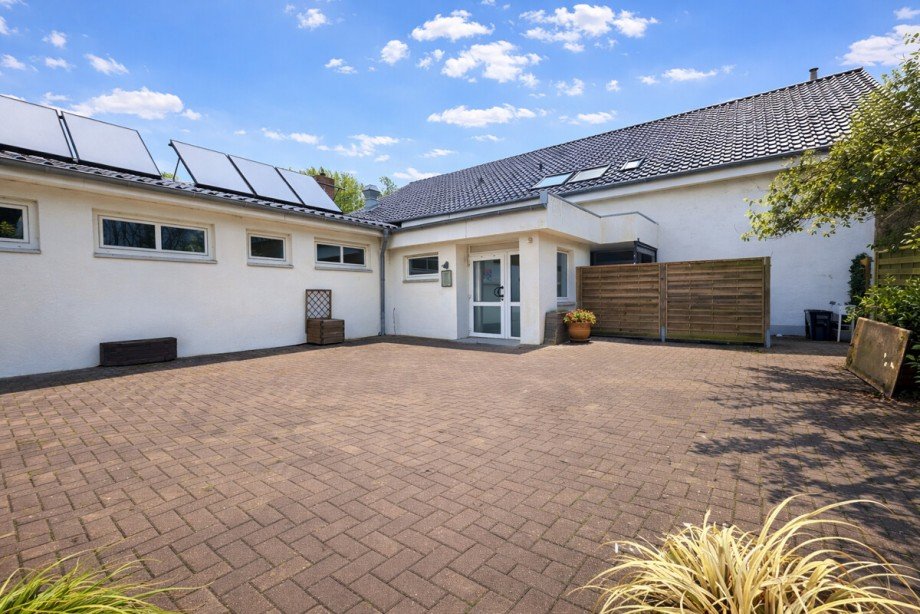 �ber die gro�e Au�enterrasse Gastronomie Elmenhorst