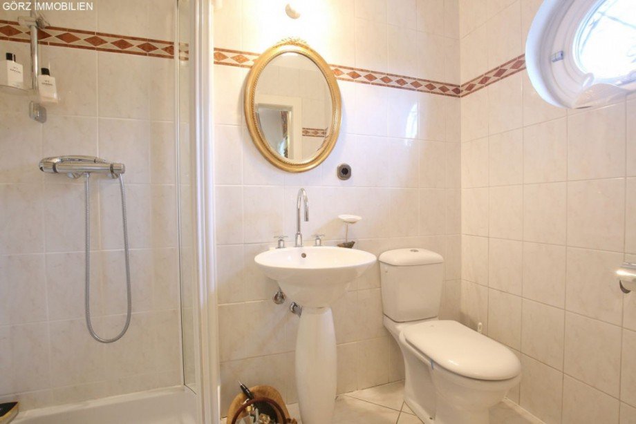 G�ste WC mit Dusche Einfamilienhaus Norderstedt