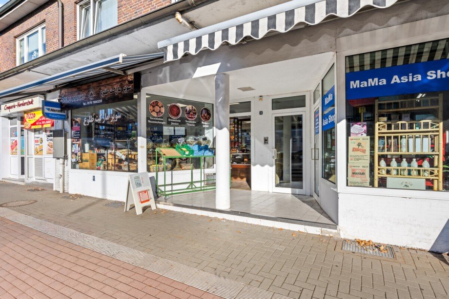 Hauseingang Wohn- / Gesch�ftshaus Norderstedt