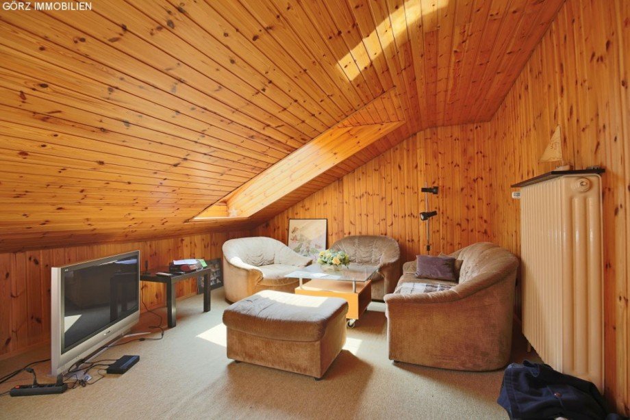 Ger�umiges Dachstudio Reihenmittelhaus Norderstedt