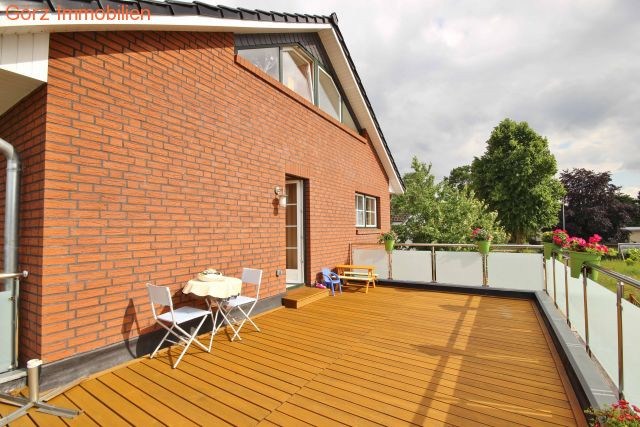 Sonnige Terrasse im 1.OG Einfamilienhaus Norderstedt