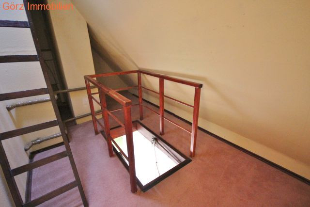 Per Ausziehtreppe geht es ins Obergeschoss Reihenhaus Norderstedt