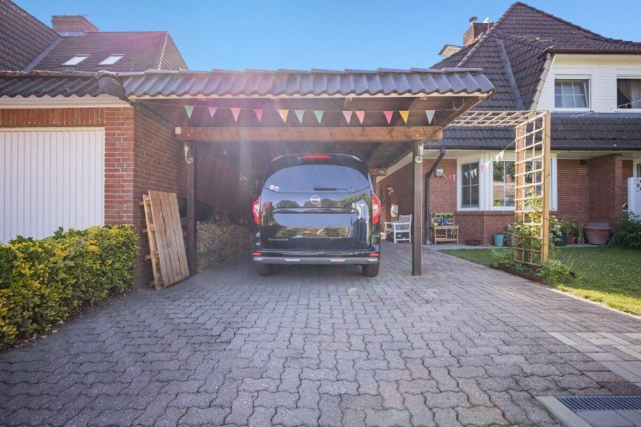 Carport Doppelhaush�lfte Norderstedt