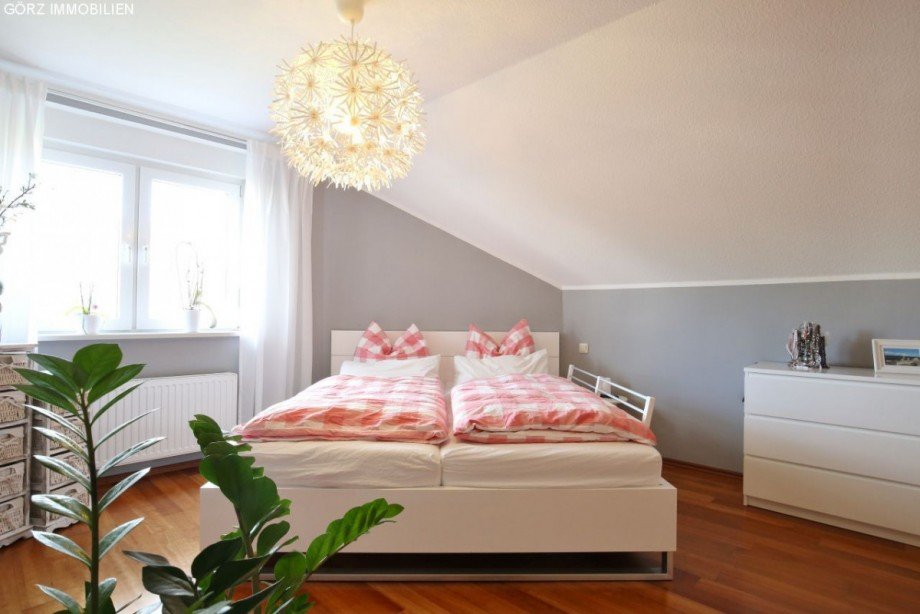 Schlafzimmer Doppelhaush�lfte Pinneberg