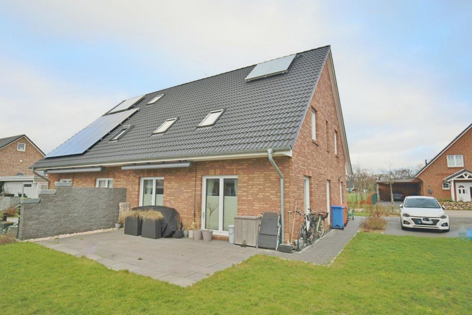 L-f�rmige Terrasse Doppelhaush�lfte Kisdorf