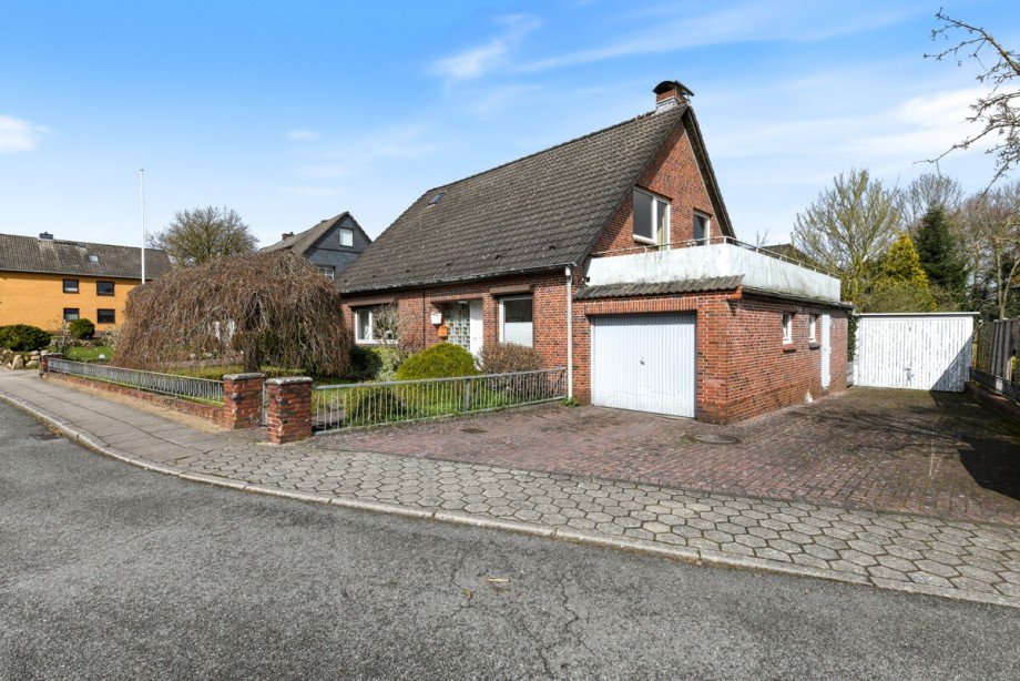Hausansicht Zweifamilienhaus Tangstedt