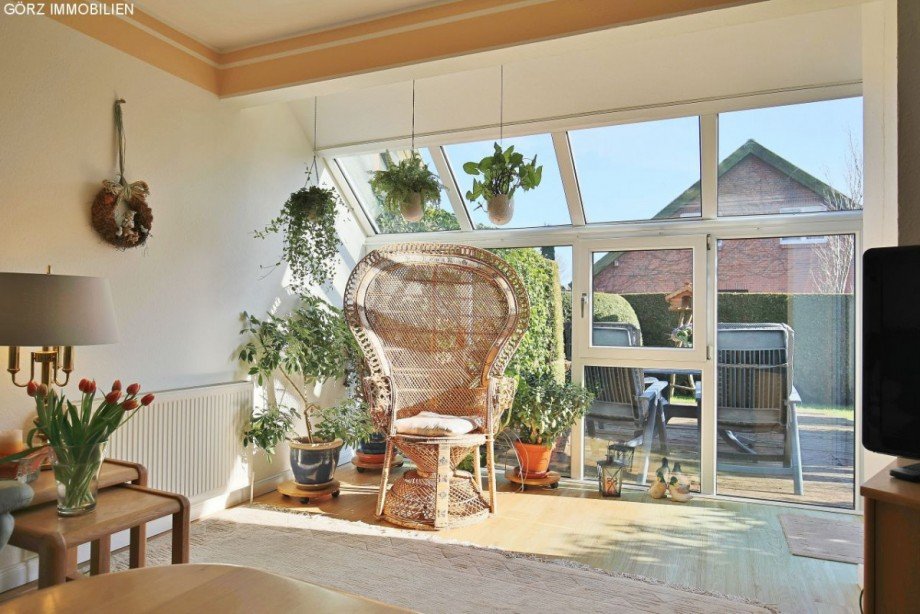 Glaserker im Wohnzimmer Reihenendhaus Barmstedt