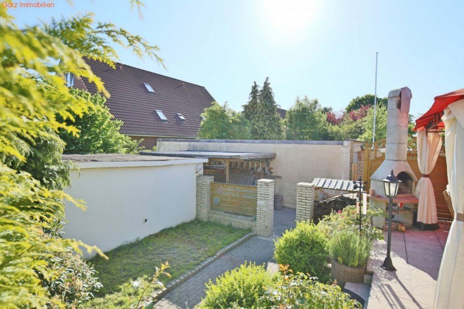 Garten Doppelhaush�lfte Tornesch