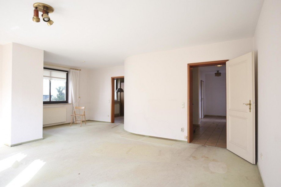 Wohnzimmer Blick zur K�che Reiheneckhaus Norderstedt