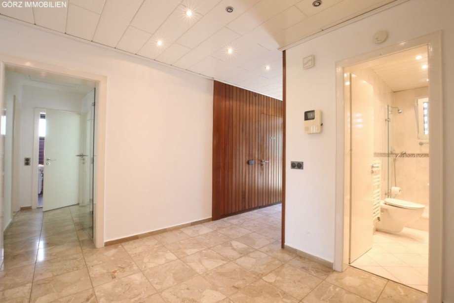Diele mit G�ste WC Einfamilienhaus Norderstedt