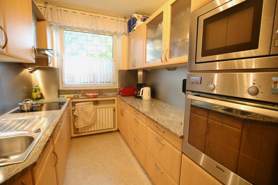 Einbauk�che mit s�mtlichen Reihenendhaus Norderstedt