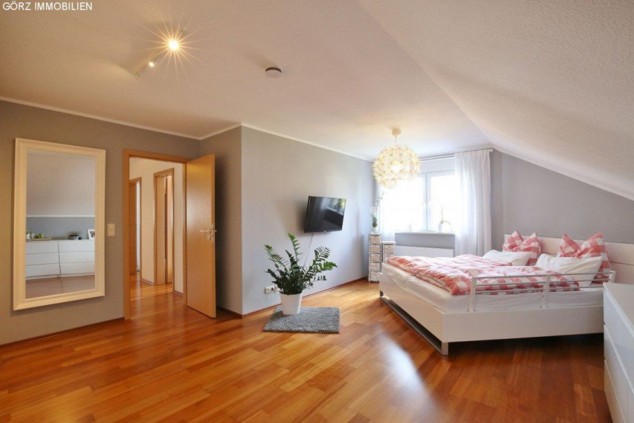 Schlafzimmer zum Wohlf�hlen! Doppelhaush�lfte Pinneberg