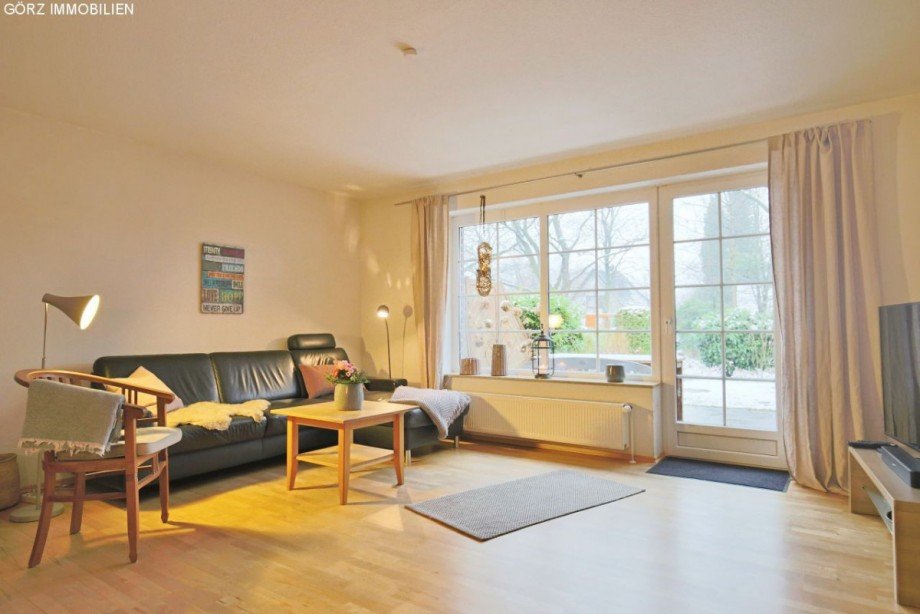Viel Platz f�r Ihre Couchgarnitur Reihenhaus Norderstedt