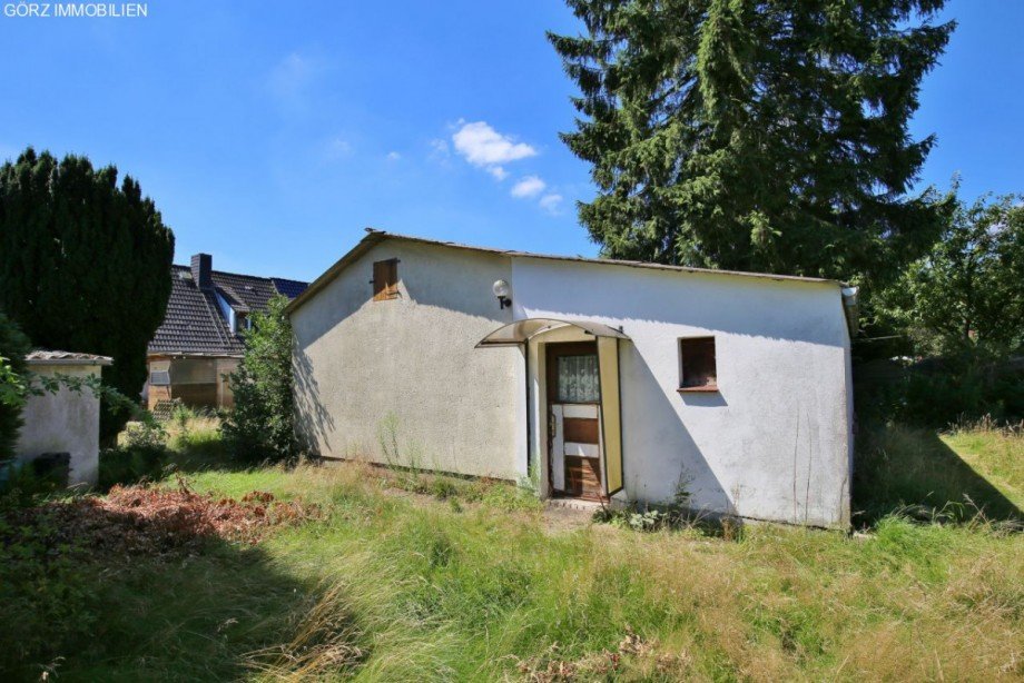 kleines Haus Seitenansicht Doppelhaush�lfte Norderstedt