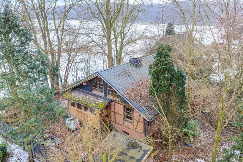 Drohnenfoto Frontansicht Einfamilienhaus Sieversh�tten