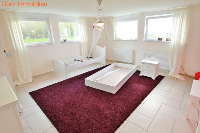 Gro�es & helles Kinderzimmer Maisonettewohnung Barmstedt