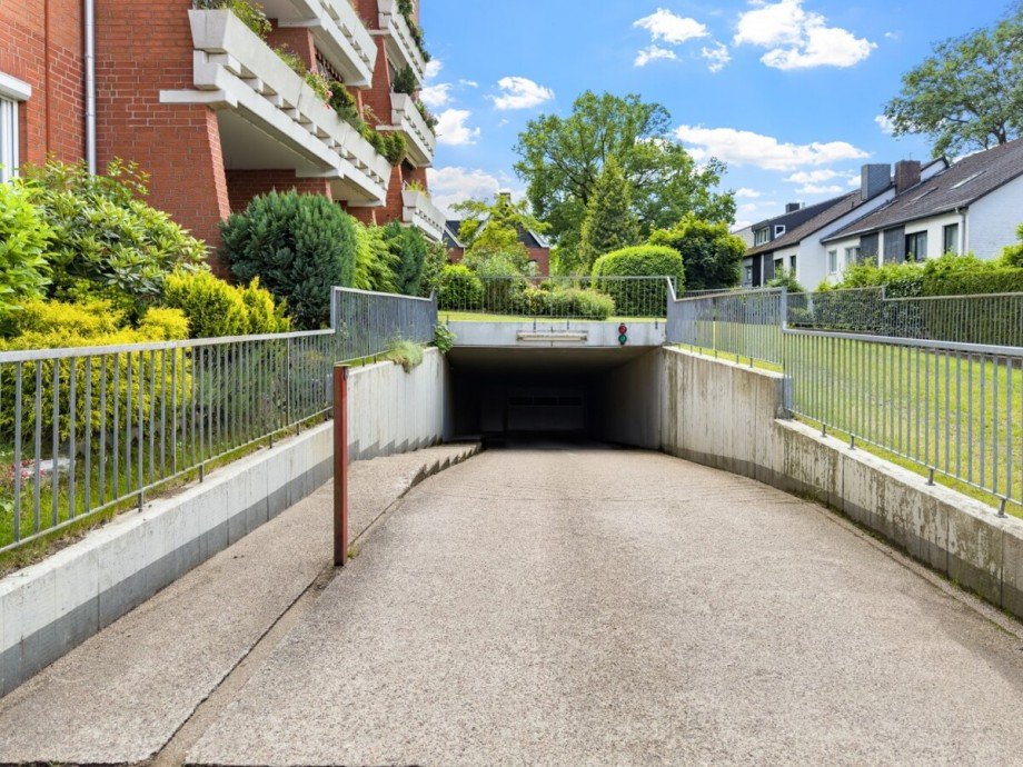 Tiefgargageneinfahrt Etagenwohnung Quickborn