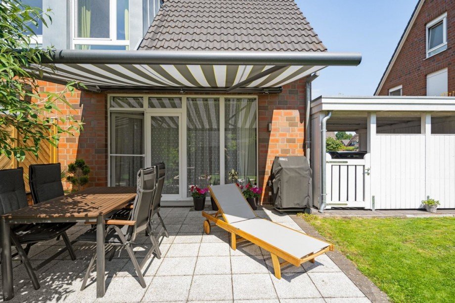 Terrasse mit Markise Reihenendhaus Norderstedt