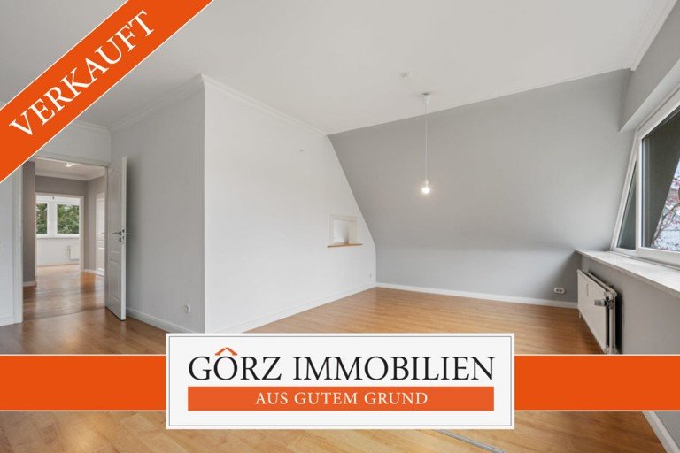  Quickborn Dachgeschosswohnung *VERKAUFT* Traumhafte Eigentumswohnung im Dachgeschoss eines Zweifamilienhauses mit eigenem Garten!