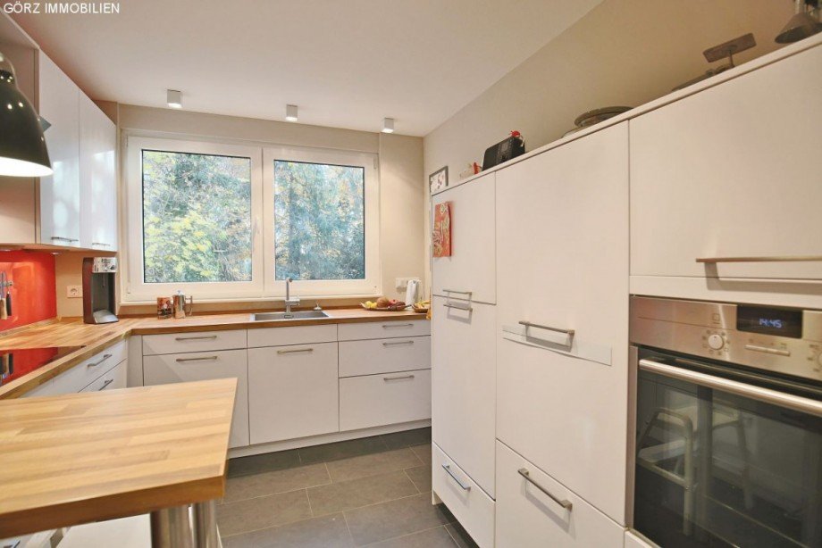 mit zwei Fenstern Maisonettewohnung Elmshorn