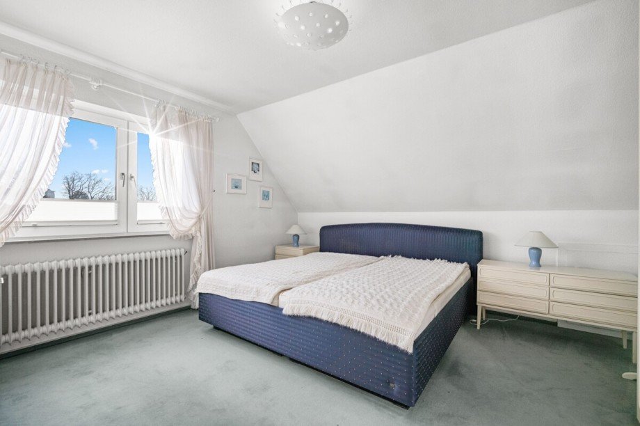 Schlafzimmer 1, DG Einfamilienhaus Norderstedt