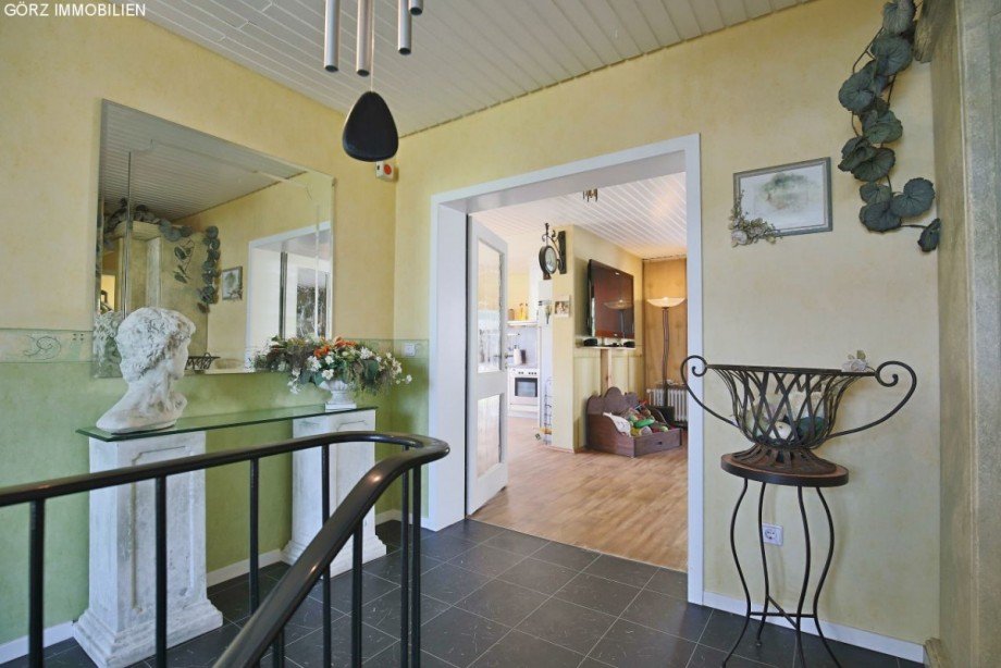 Diele mit Blick zum Wohnzimmer Einfamilienhaus Kaltenkirchen