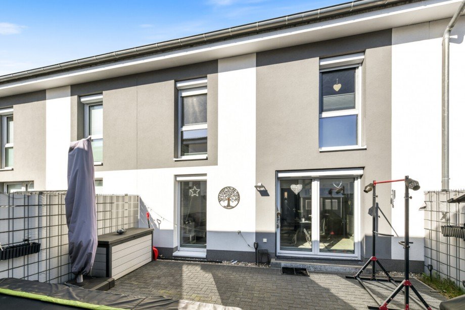 Ansicht R�ckseite Reihenmittelhaus Nahe