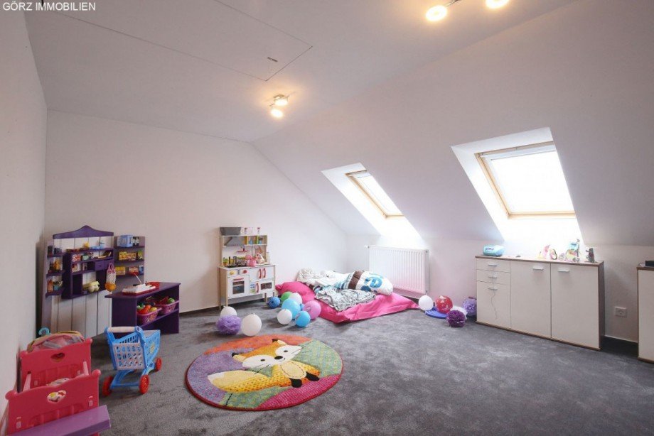 Dachgeschoss: Lichtdurchflutet! Reihenmittelhaus Kaltenkirchen