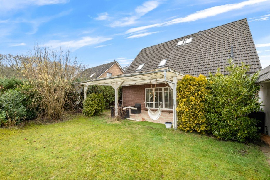 sch�n eingewachsen Einfamilienhaus Barmstedt
