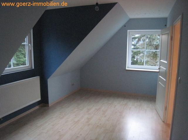 Zimmer II 2008 / jetzt Arbeitszimmer mit neuen Fliesen Haus Quickborn-Heide