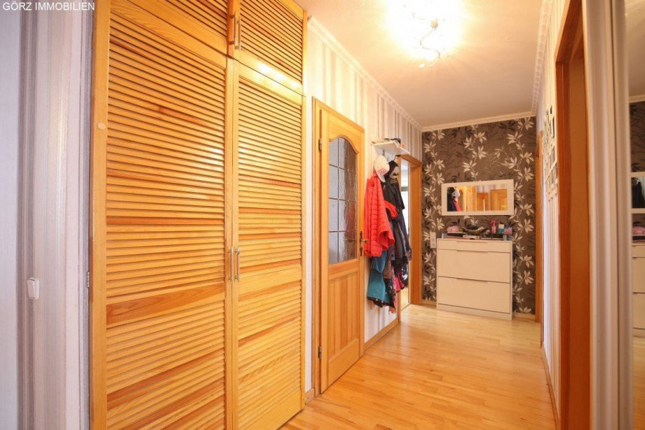 Flur mit Einbauschrank Etagenwohnung Norderstedt