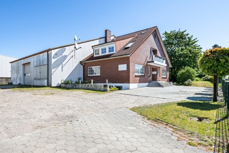  Wohn- / Gesch�ftshaus Quickborn