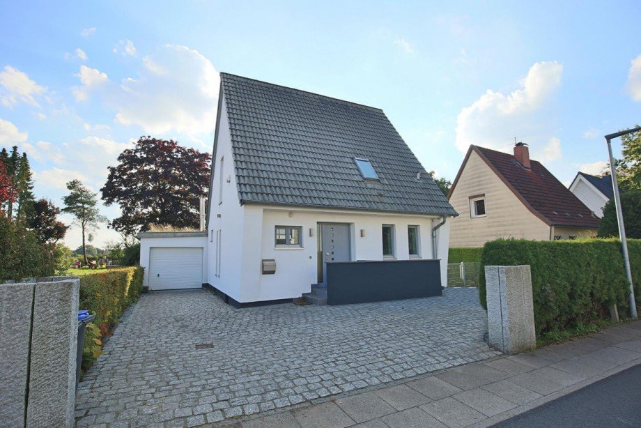 Hausansicht Einfamilienhaus Norderstedt