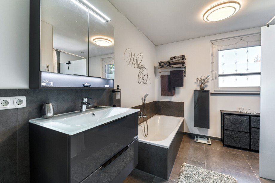 Vollbad OG Reihenmittelhaus Nahe