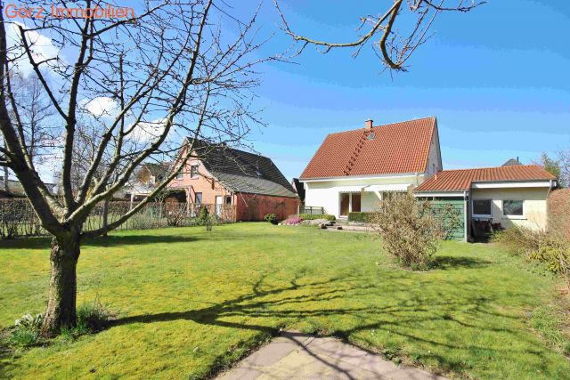 Der Garten ist nett angelegt und man ist sehr gesch�tzt Einfamilienhaus Barmstedt