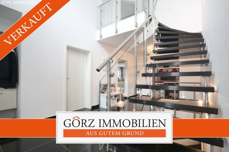 VERKAUFT Schenefeld Einfamilienhaus *VERKAUFT* Stadtvilla mit grandiosem Vollkeller und Luxus-Ausstattung- Wohnen und Arbeiten