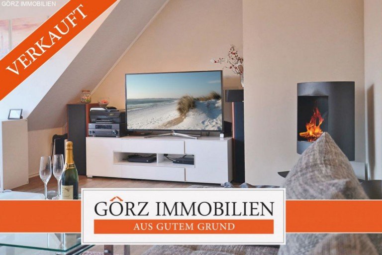  Norderstedt Dachgeschosswohnung *VERKAUFT* - Moderne Dachgeschosswohnung mit gro�em Balkon und Tiefgaragenplatz