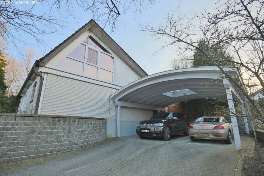extra hoher Doppelcarport Einfamilienhaus Sieversh�tten