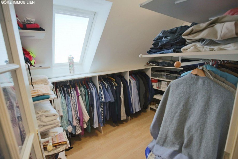 Ankleidezimmer Doppelhaush�lfte Henstedt Ulzburg