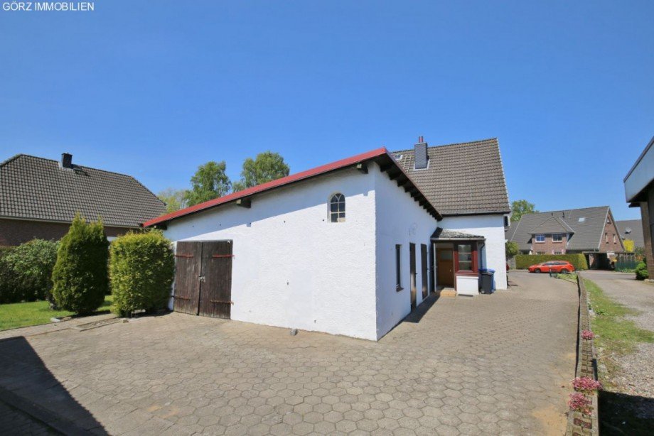 Blick vom Carport auf den Anbau Haus Alveslohe